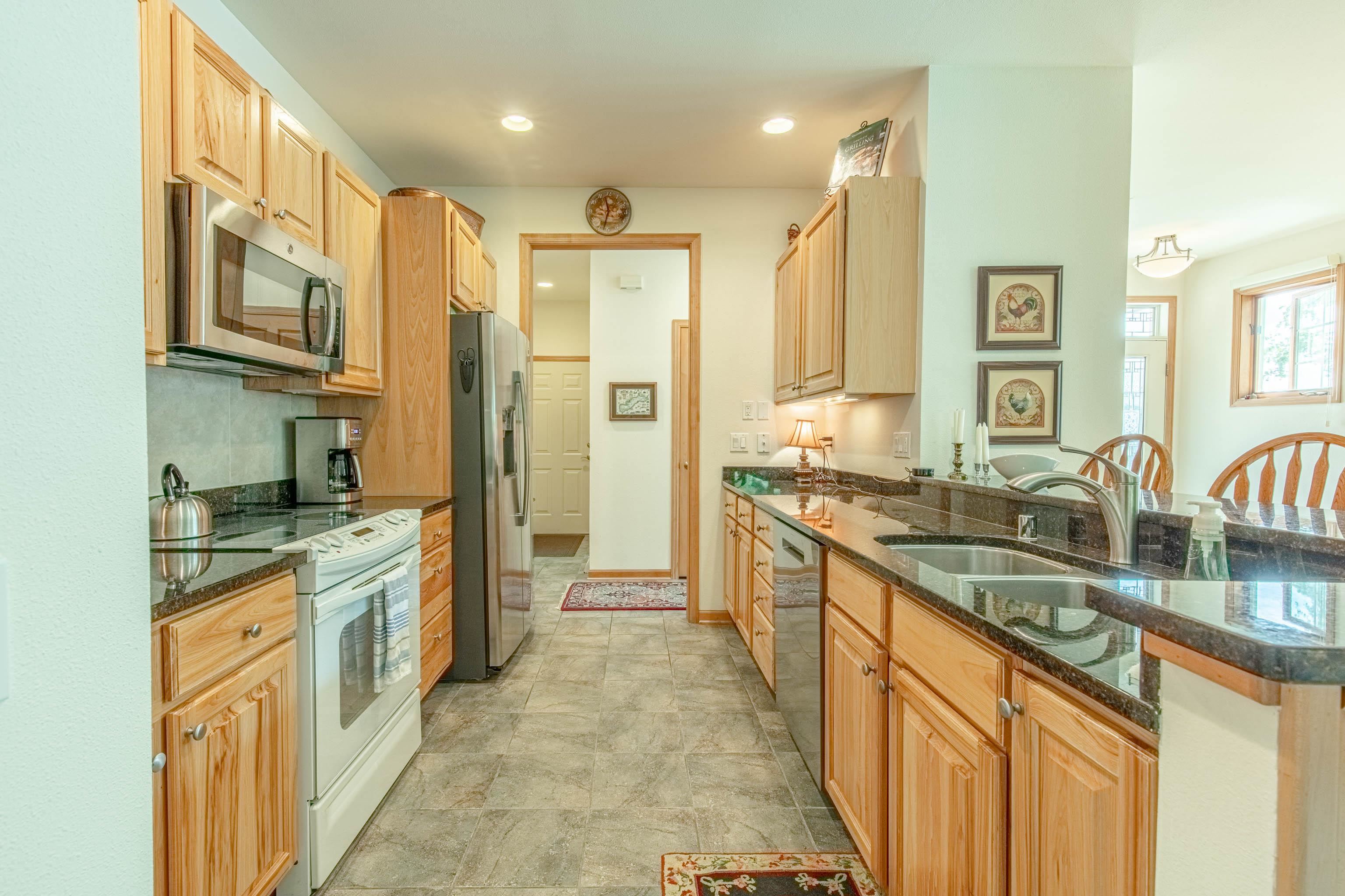 1610 Pond View Court
