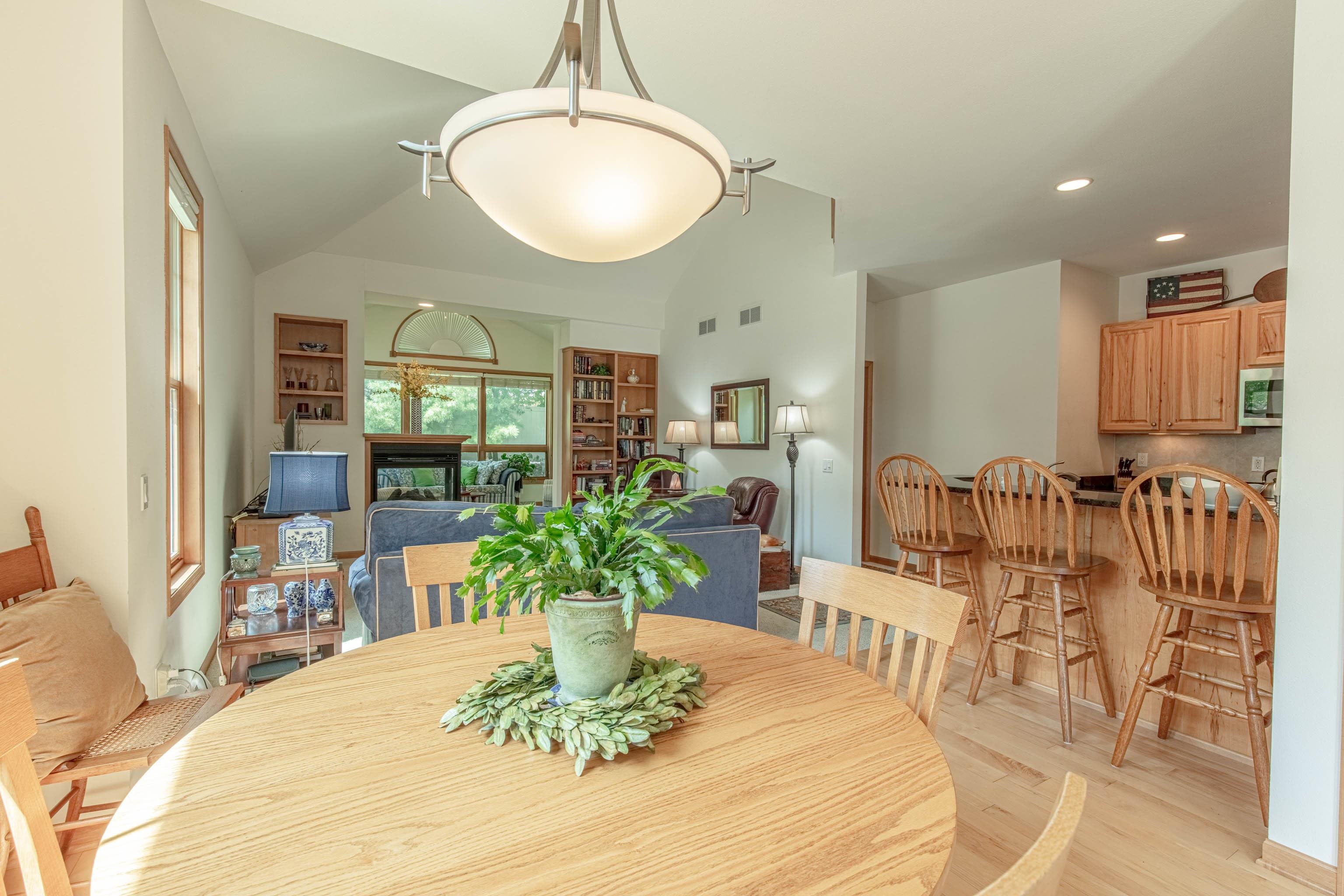 1610 Pond View Court