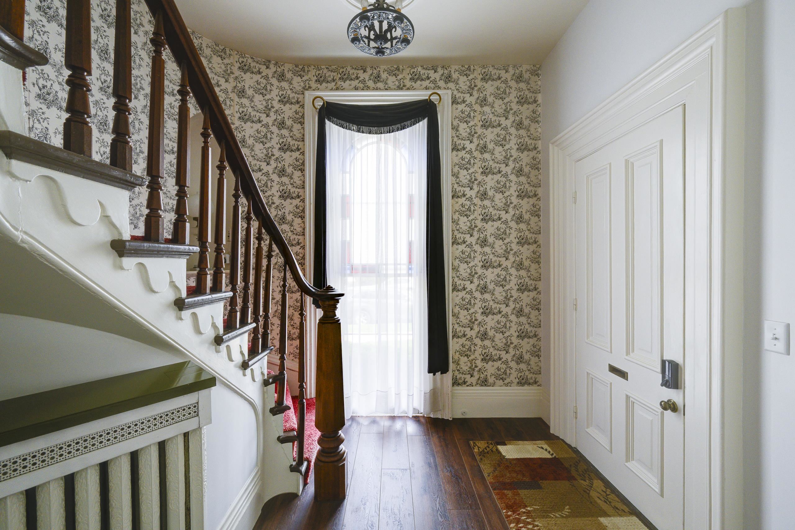 229 N Ludington Street