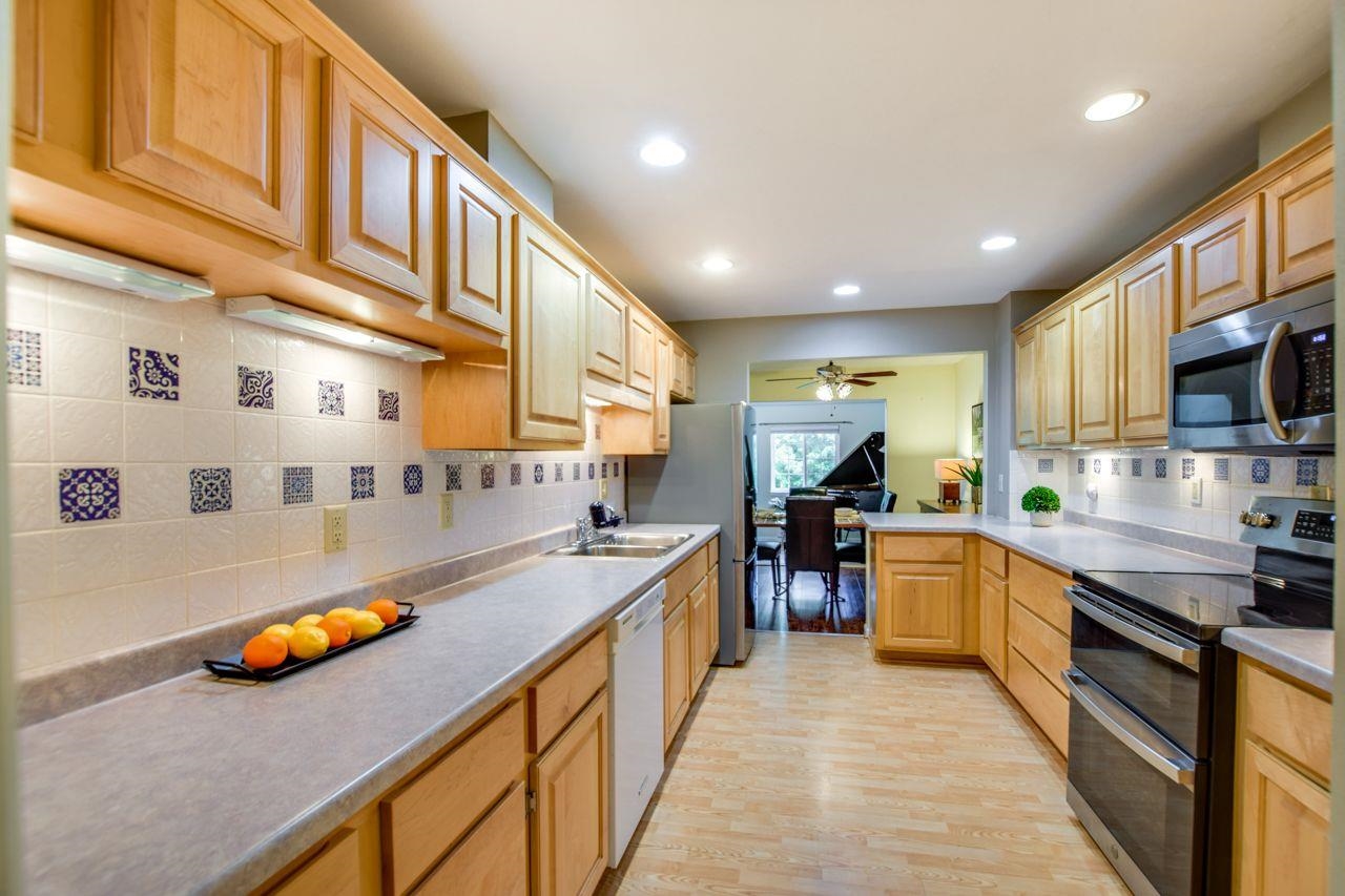 48 Golf Course Road