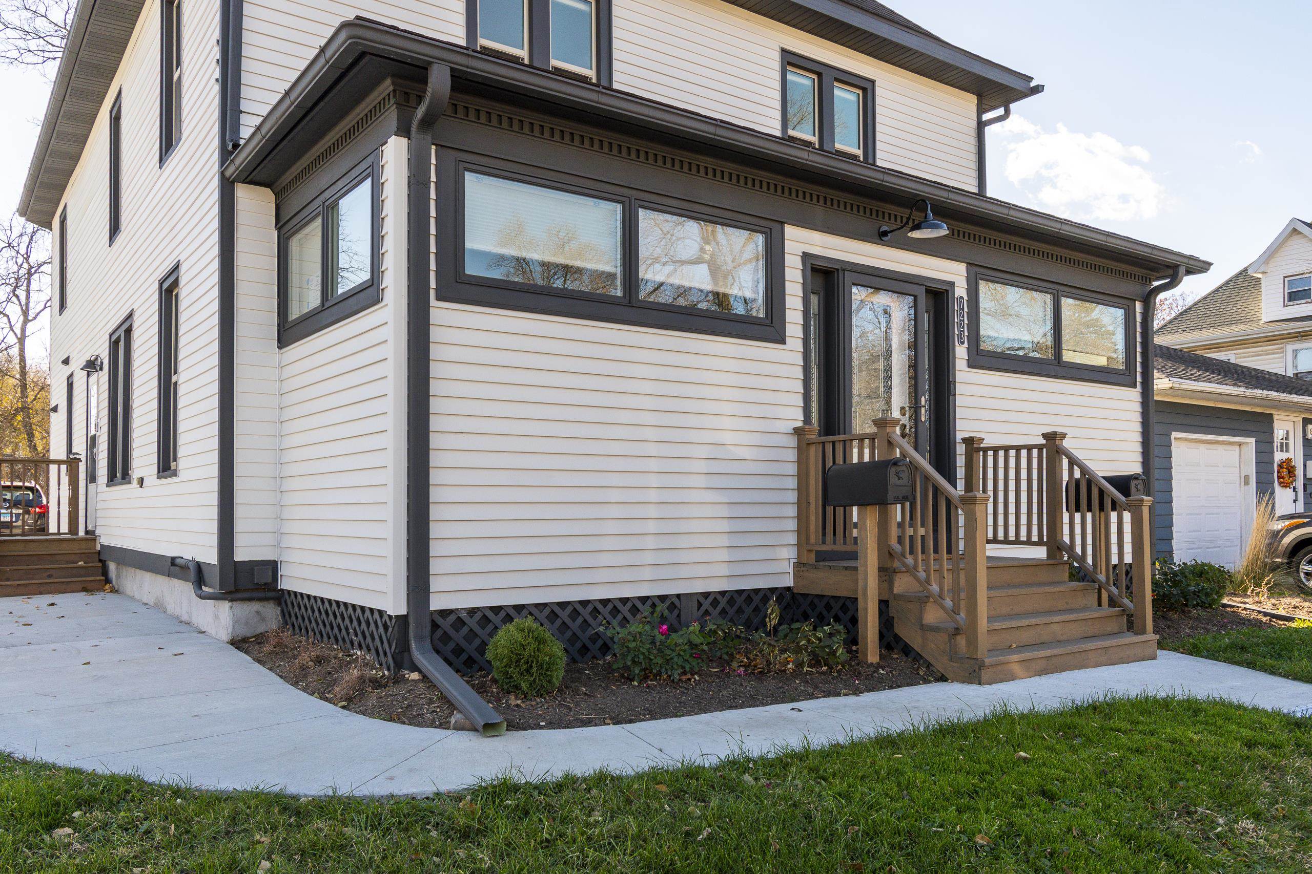 7223 University Avenue