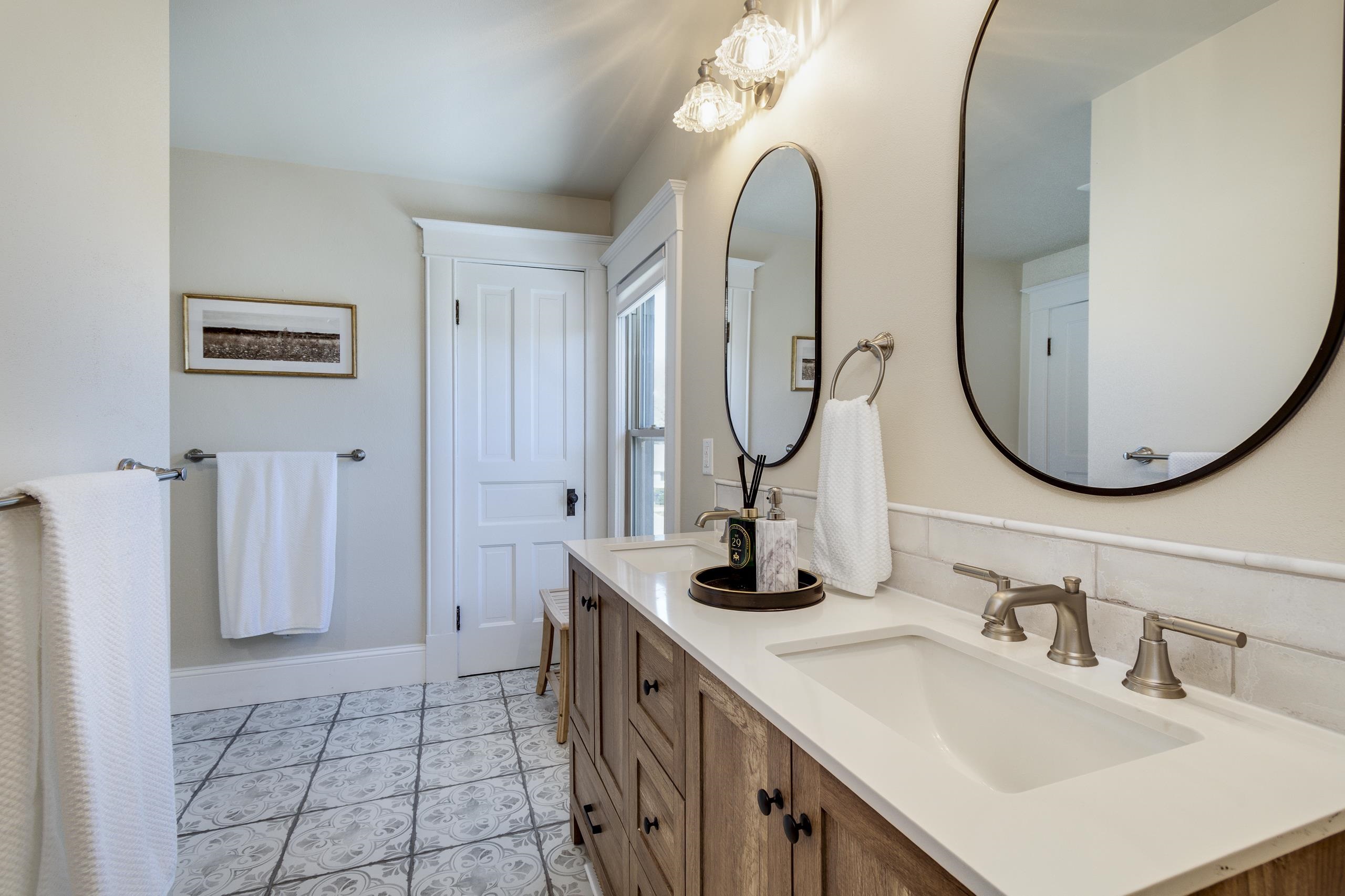 7223 University Avenue