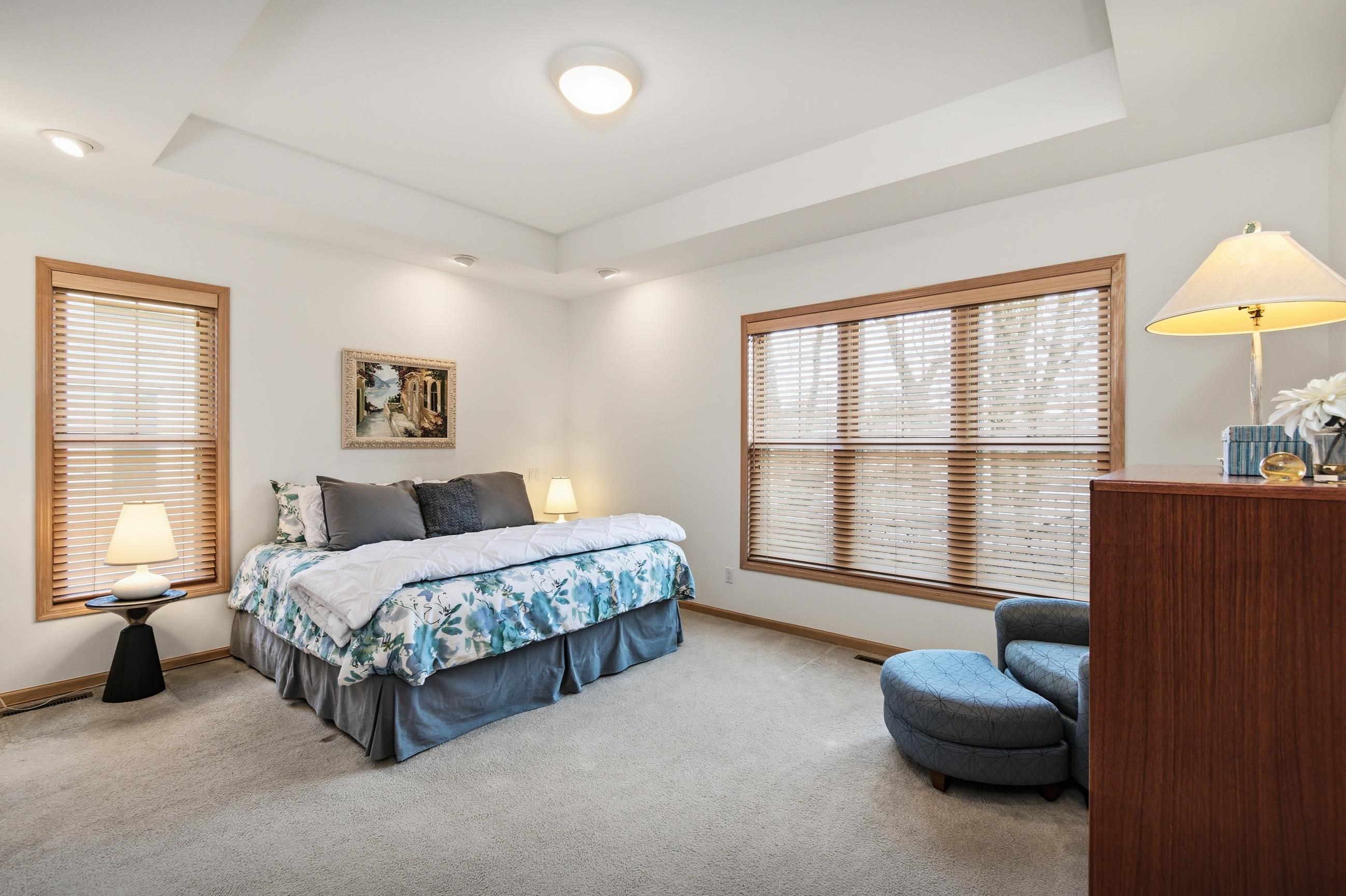 1615 Pond View Court