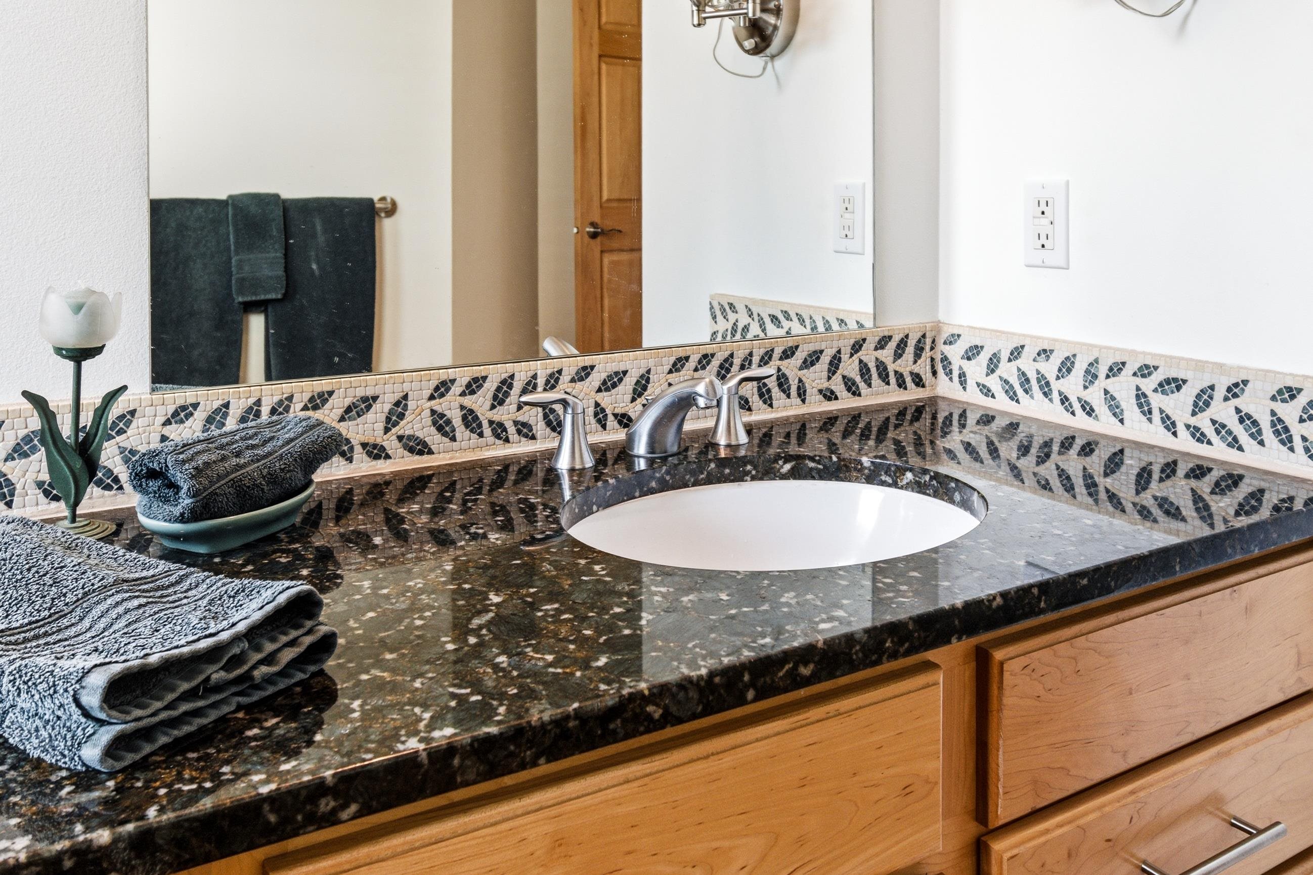 1615 Pond View Court