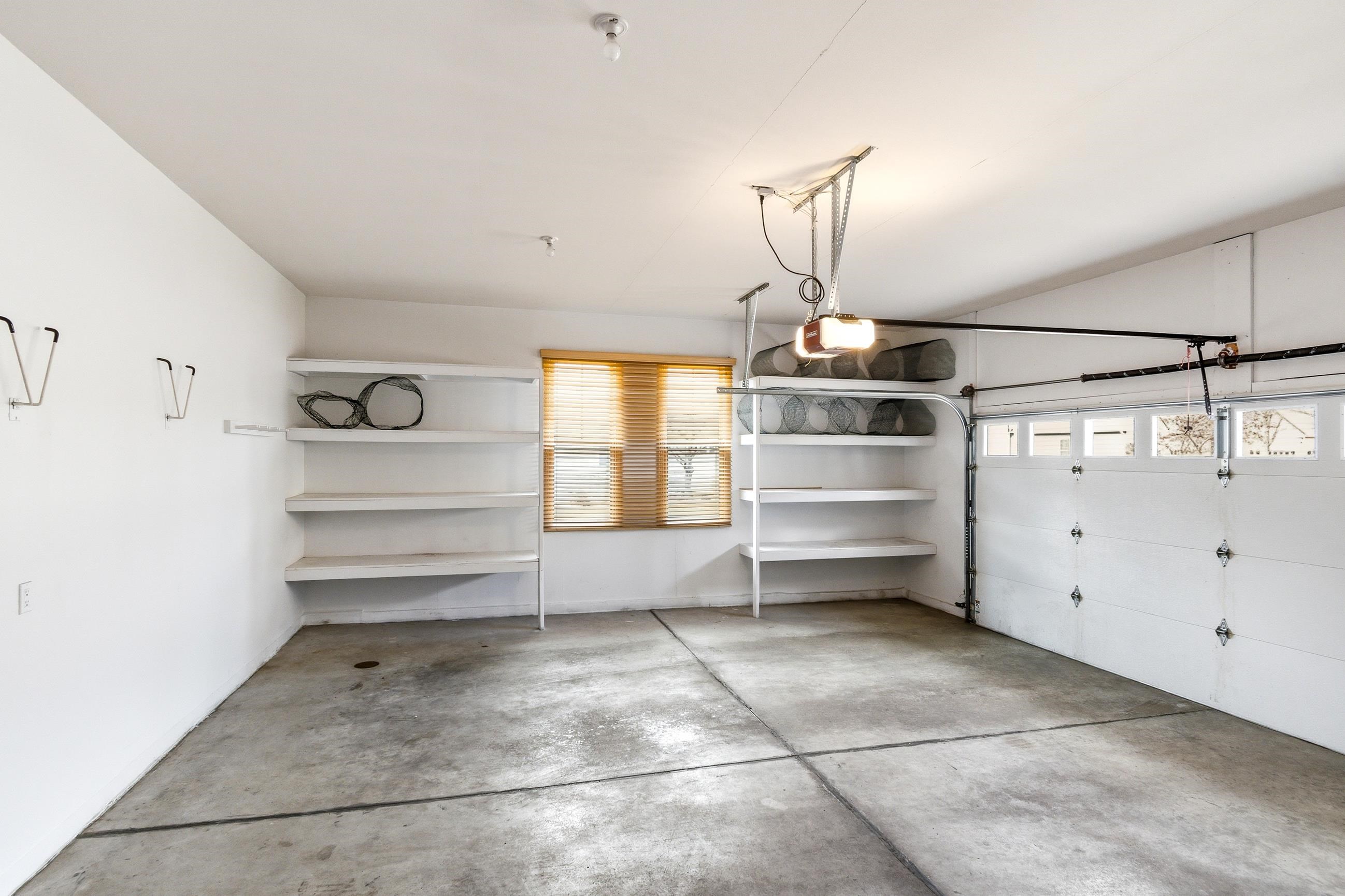 1615 Pond View Court