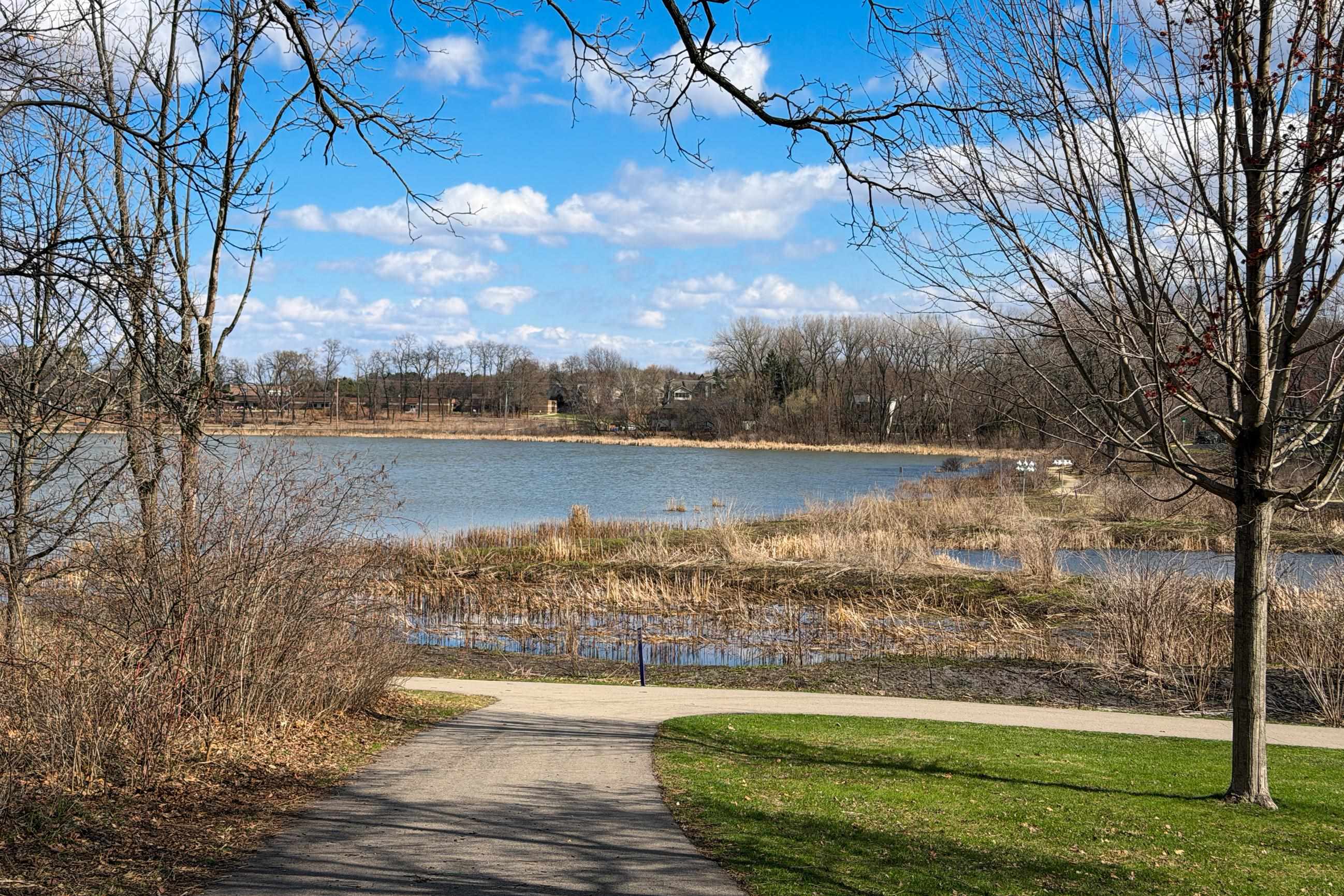 1615 Pond View Court