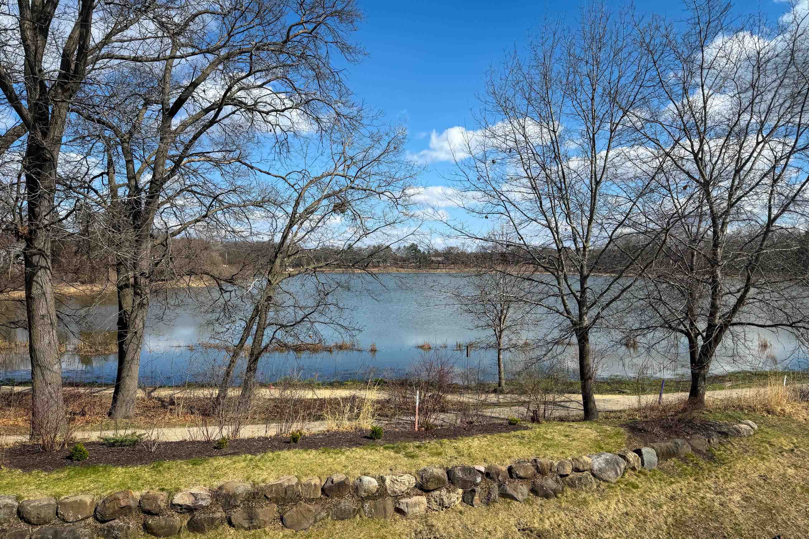 1615 Pond View Court