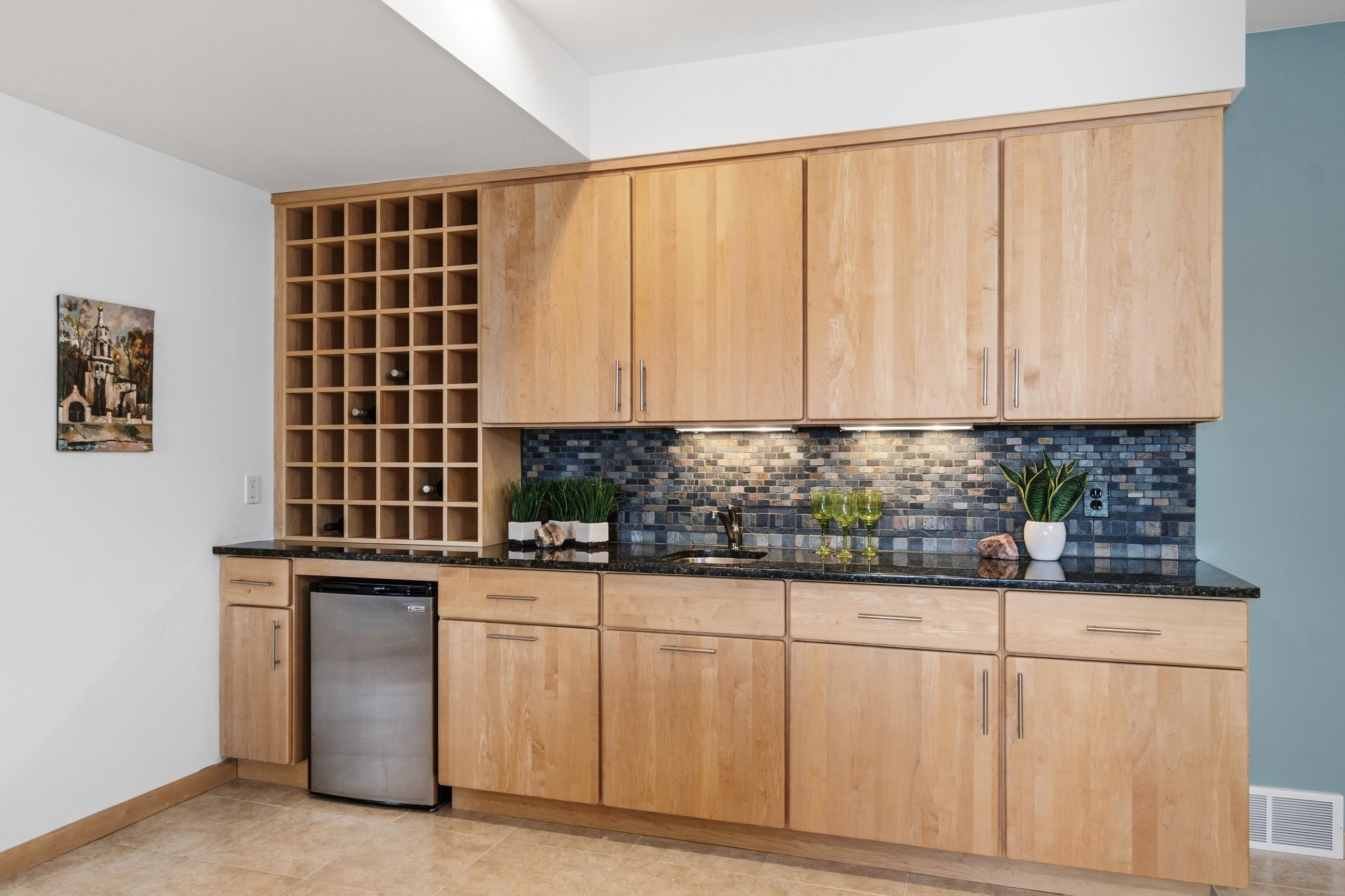 1615 Pond View Court