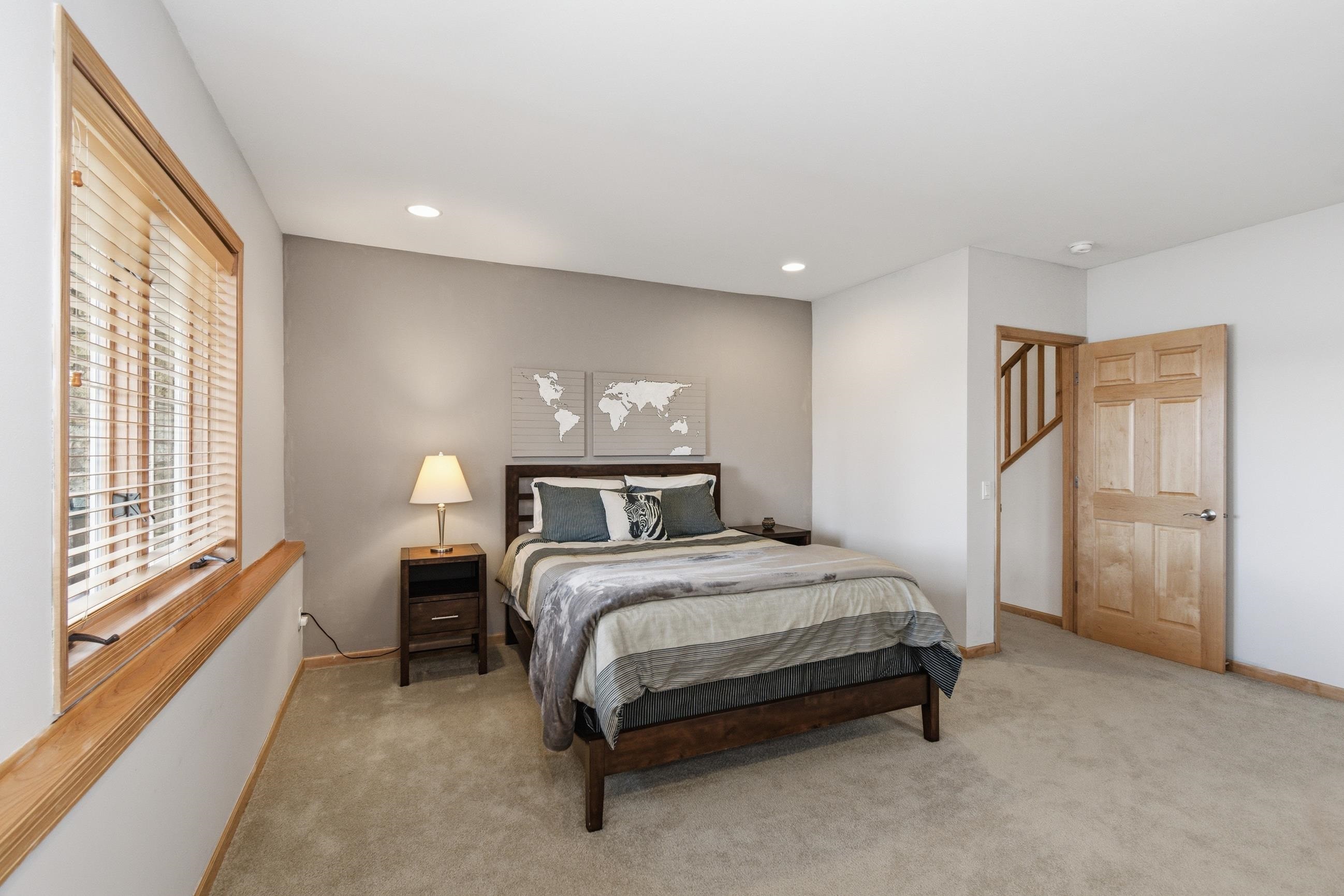 1615 Pond View Court