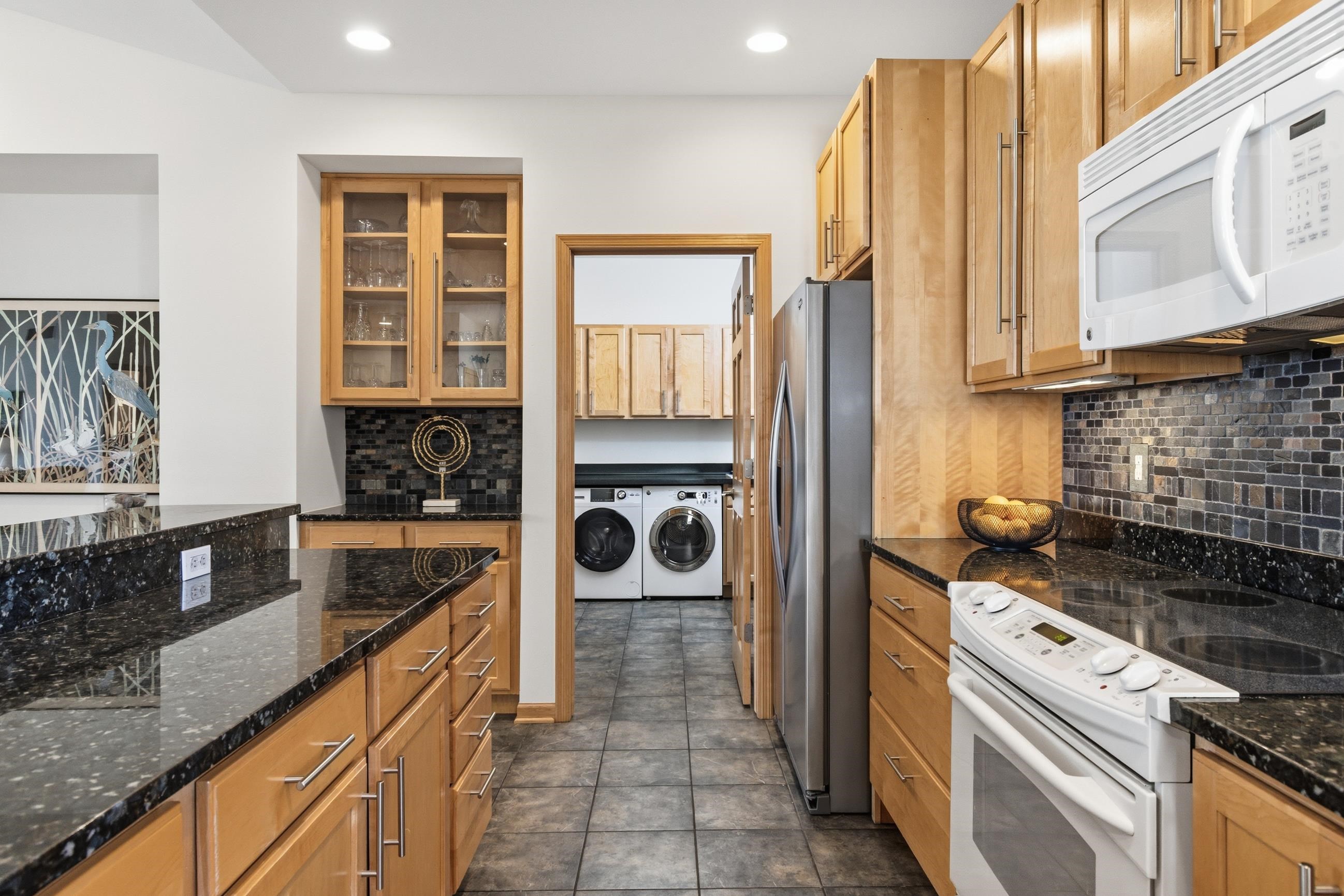 1615 Pond View Court