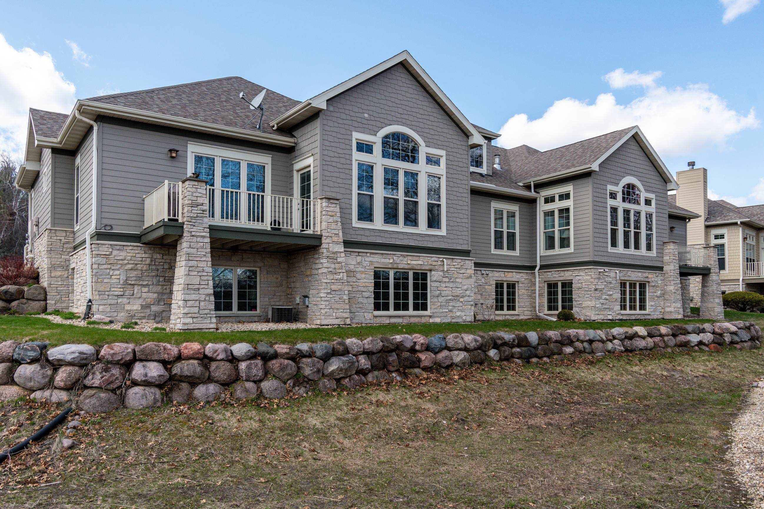 1615 Pond View Court