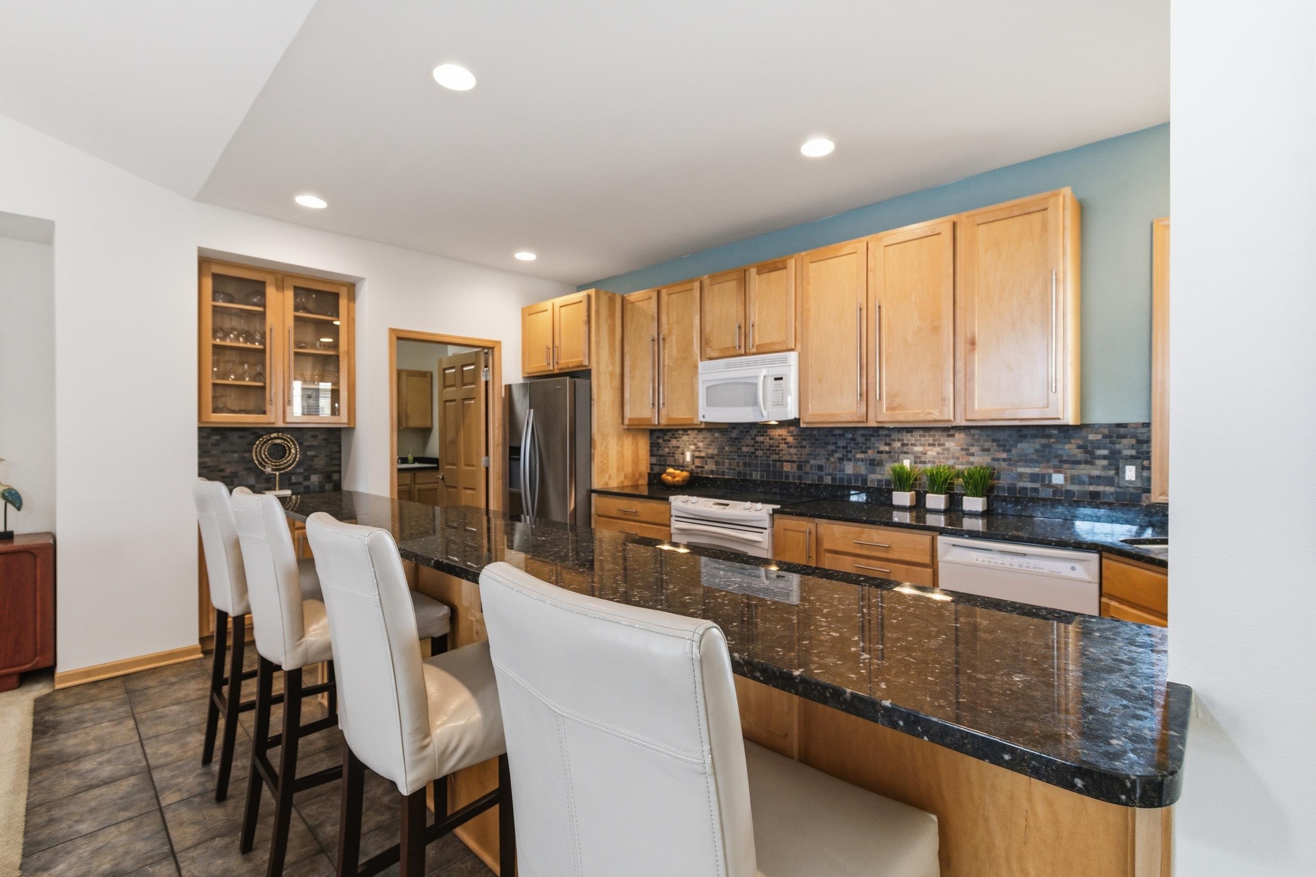 1615 Pond View Court