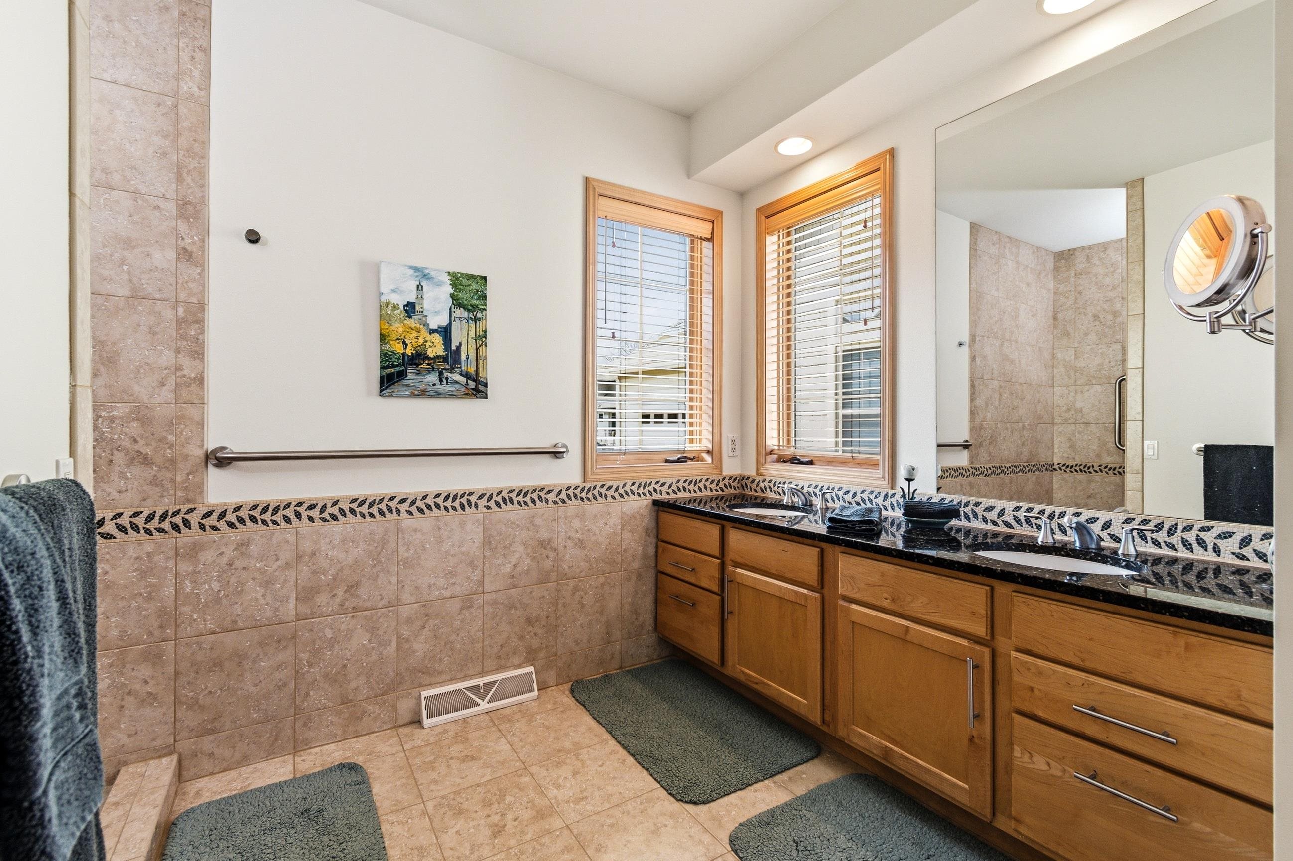 1615 Pond View Court