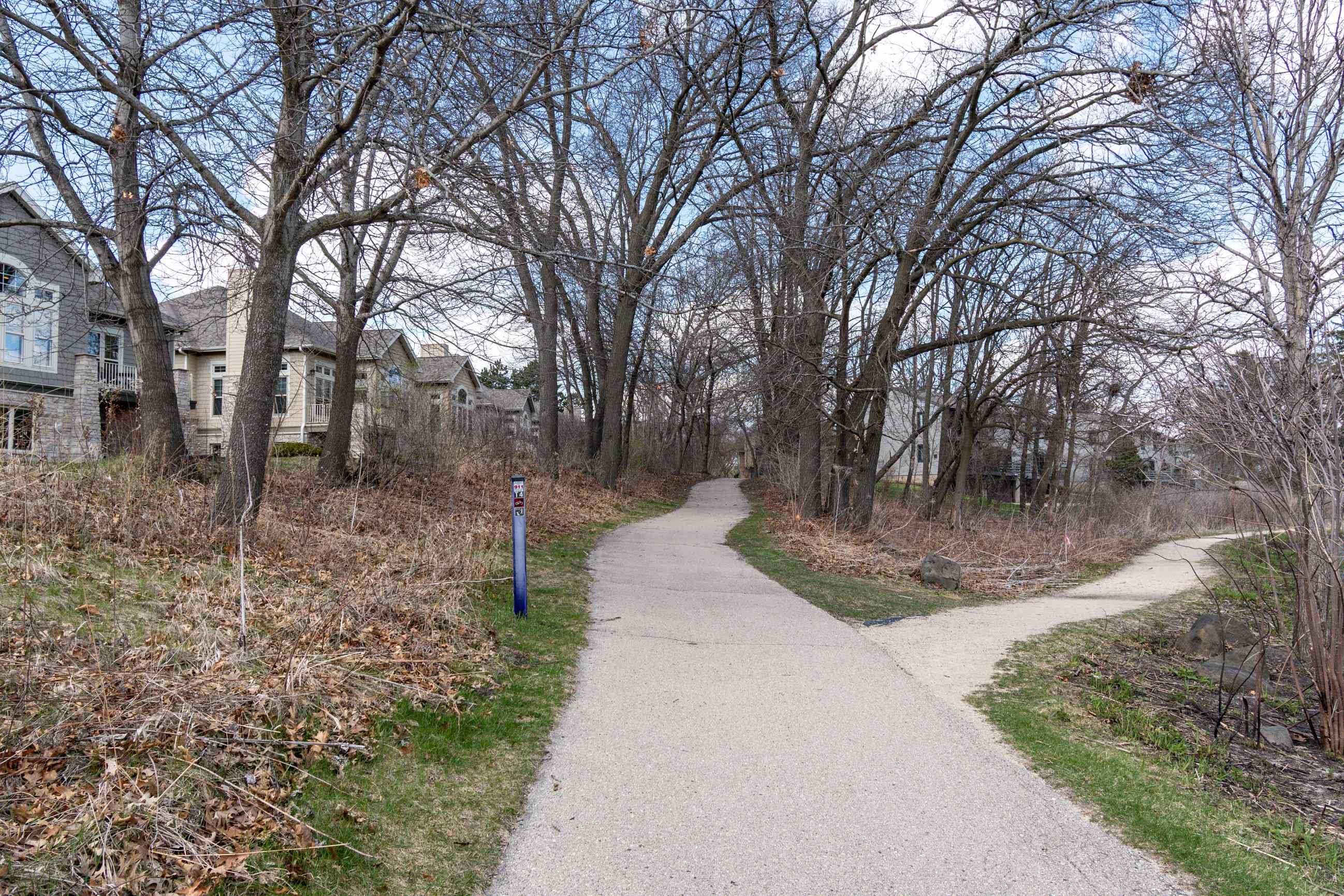 1615 Pond View Court