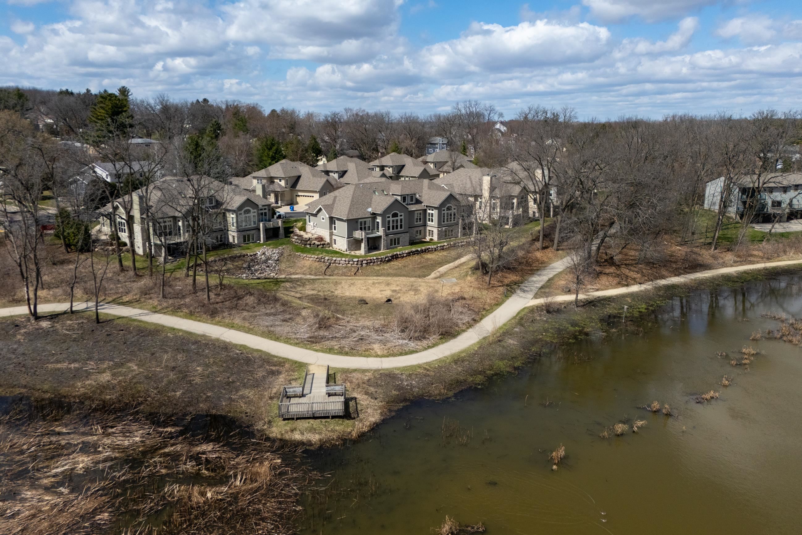 1615 Pond View Court