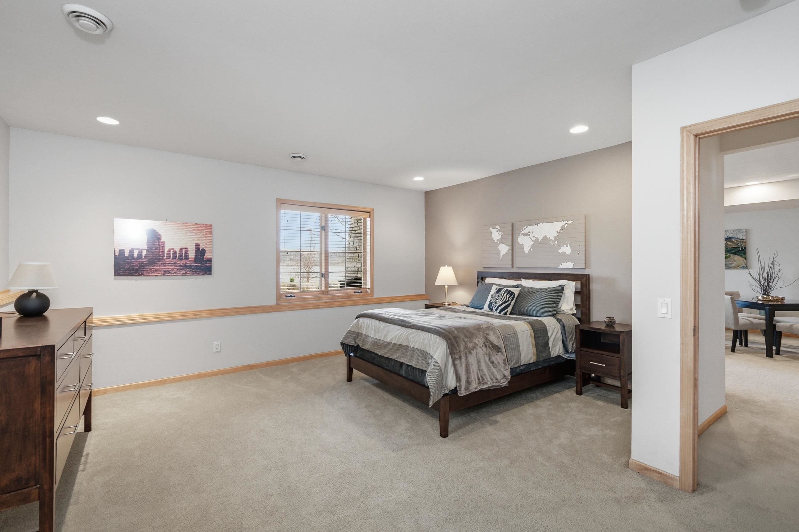 1615 Pond View Court