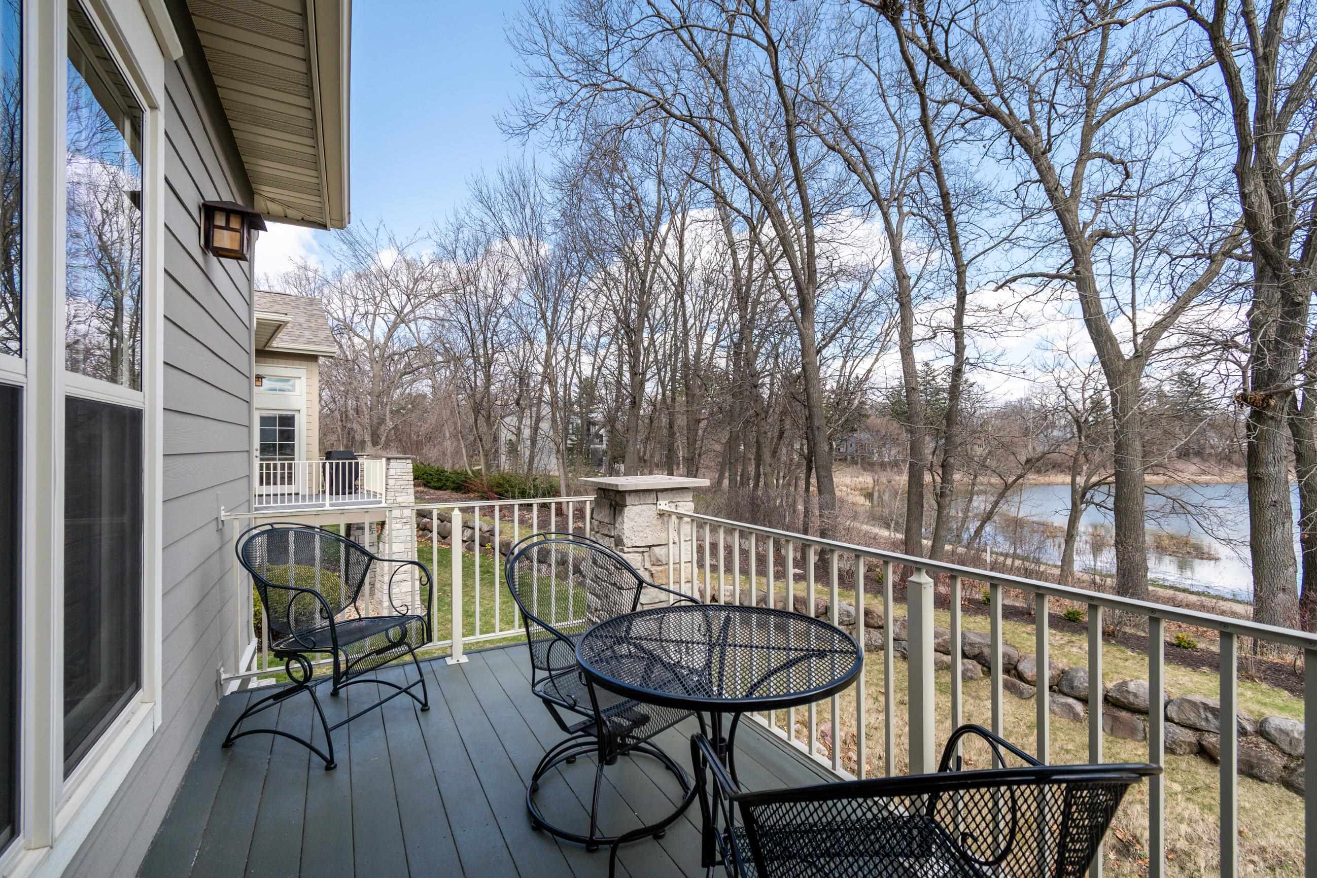 1615 Pond View Court