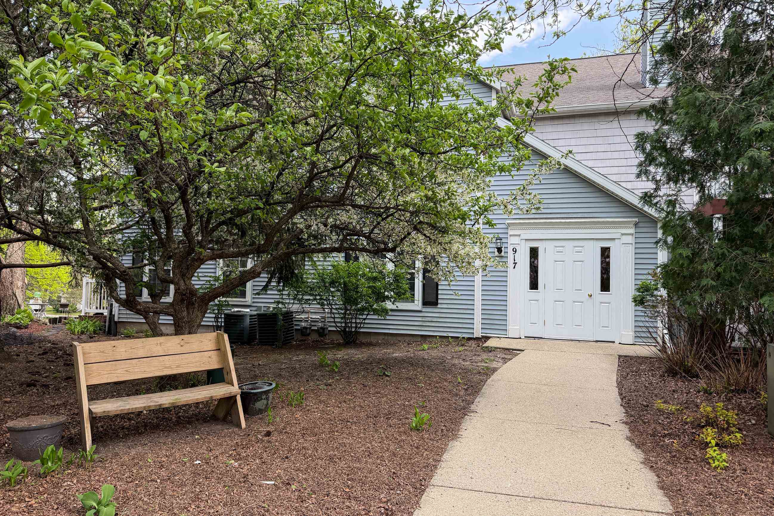 917 Harbor House Drive 7