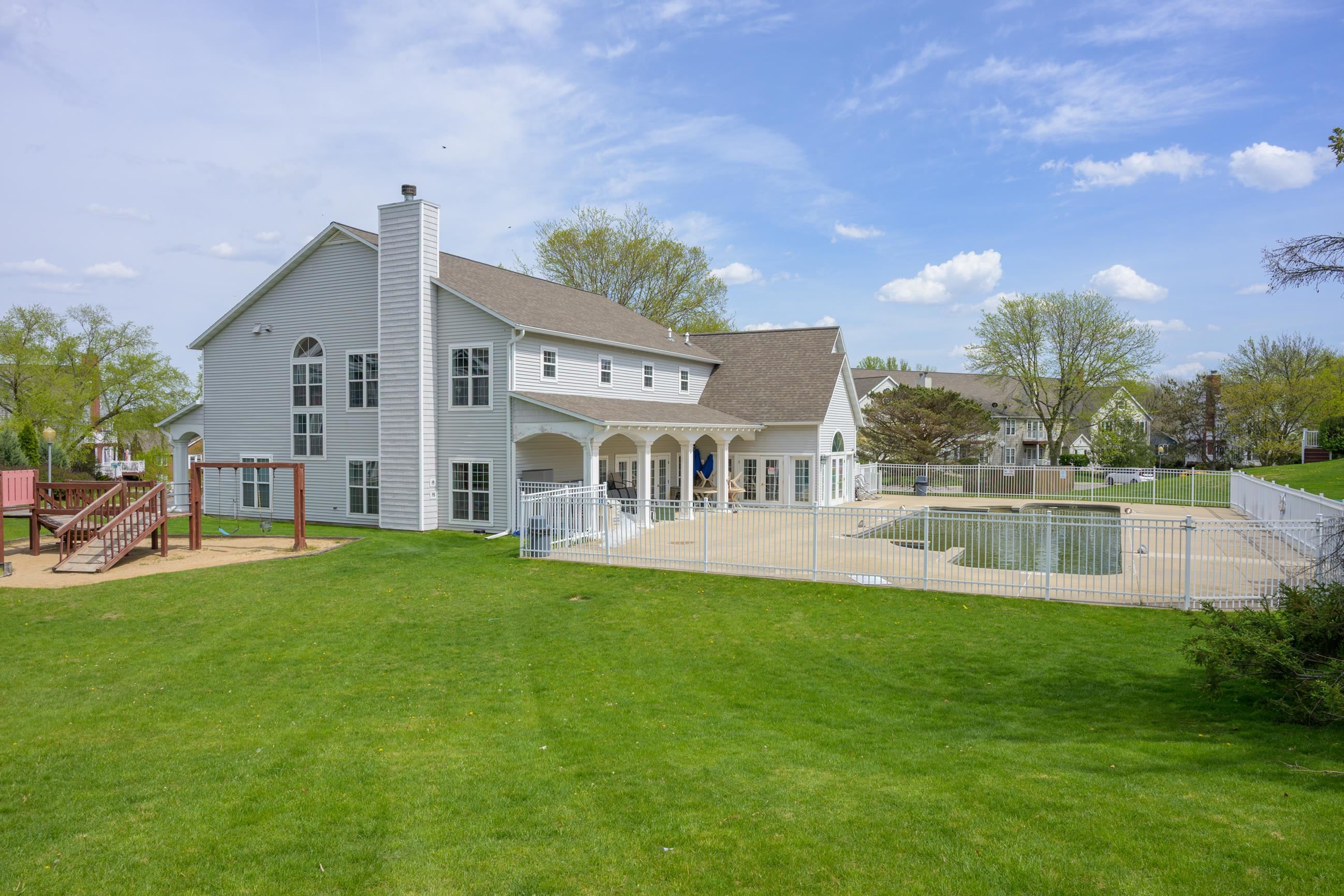 917 Harbor House Drive 7