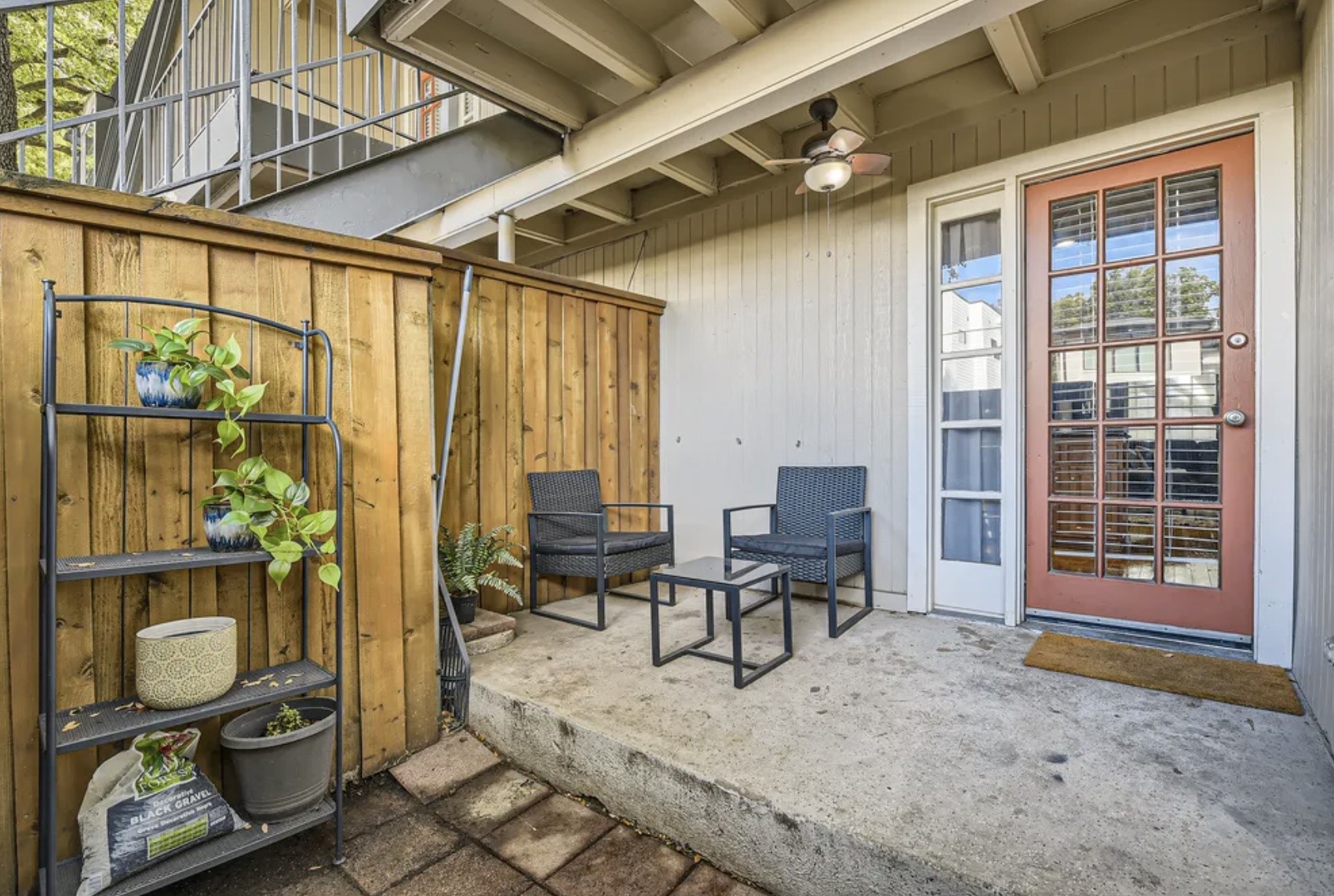 5226 Fleetwood oaks Avenue 115