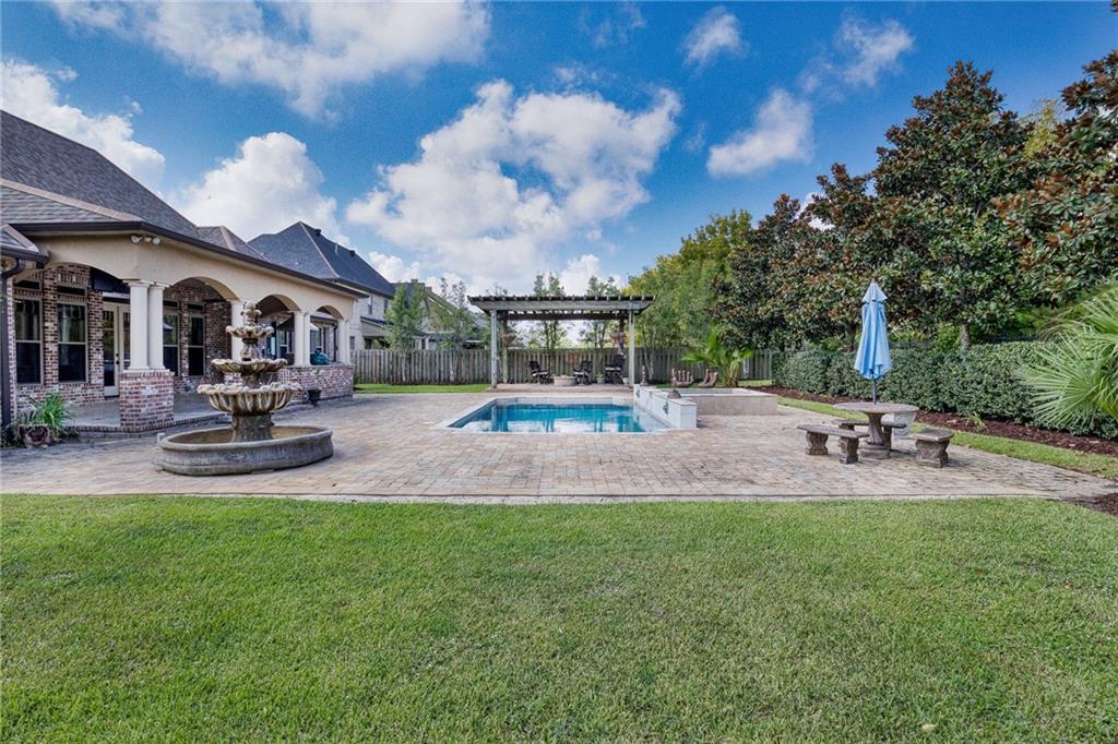 117 HARDWOOD Drive