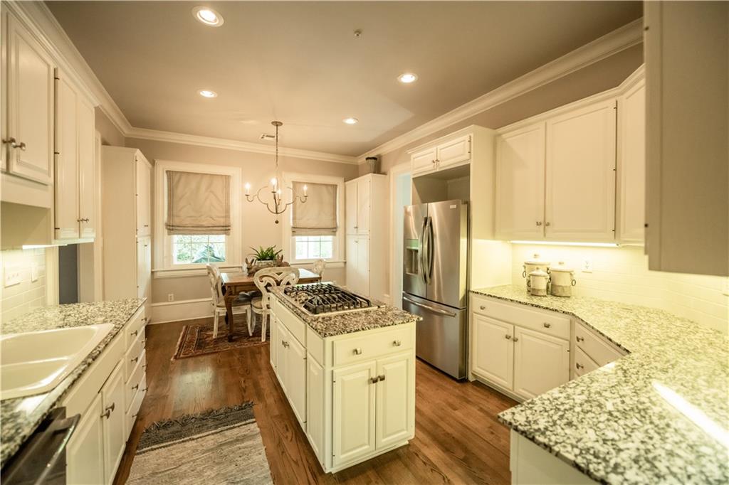 12 GRAND CYPRESS Court