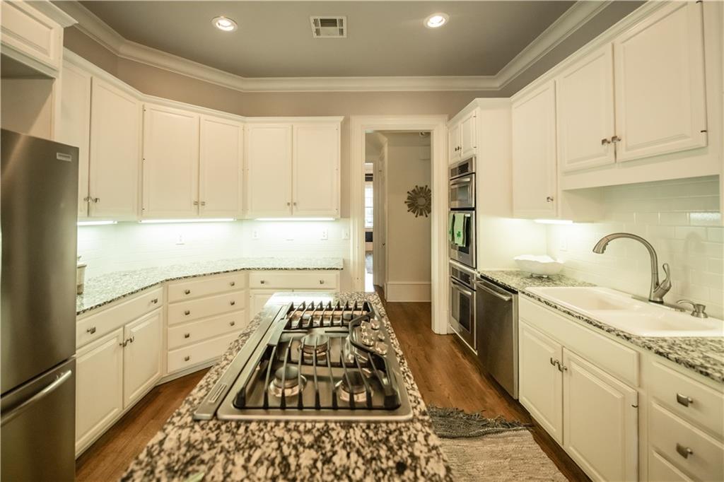 12 GRAND CYPRESS Court