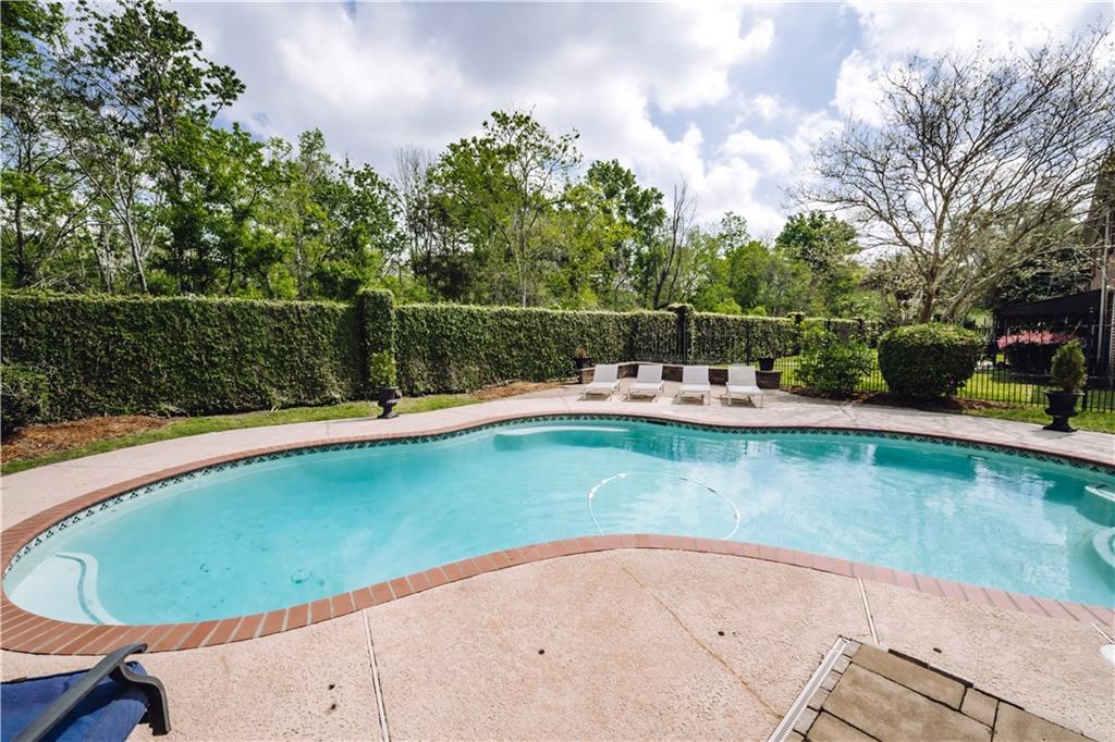12 GRAND CYPRESS Court