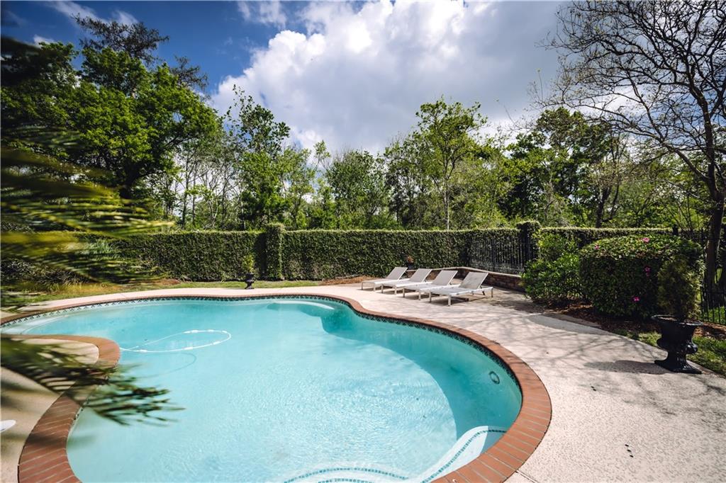 12 GRAND CYPRESS Court