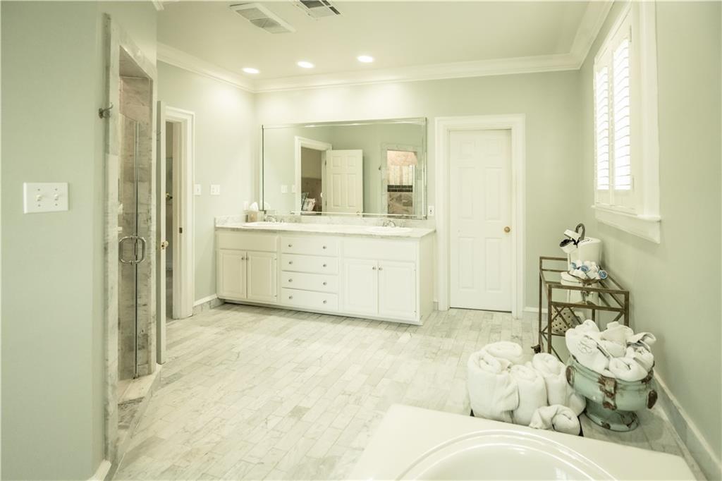 12 GRAND CYPRESS Court