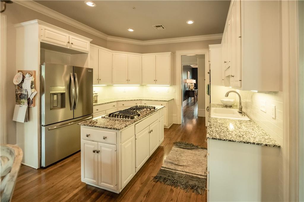 12 GRAND CYPRESS Court