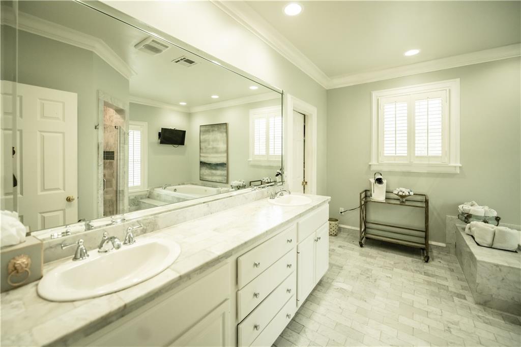 12 GRAND CYPRESS Court