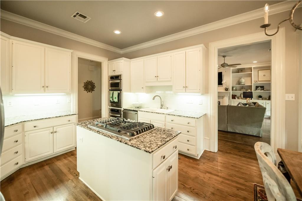 12 GRAND CYPRESS Court