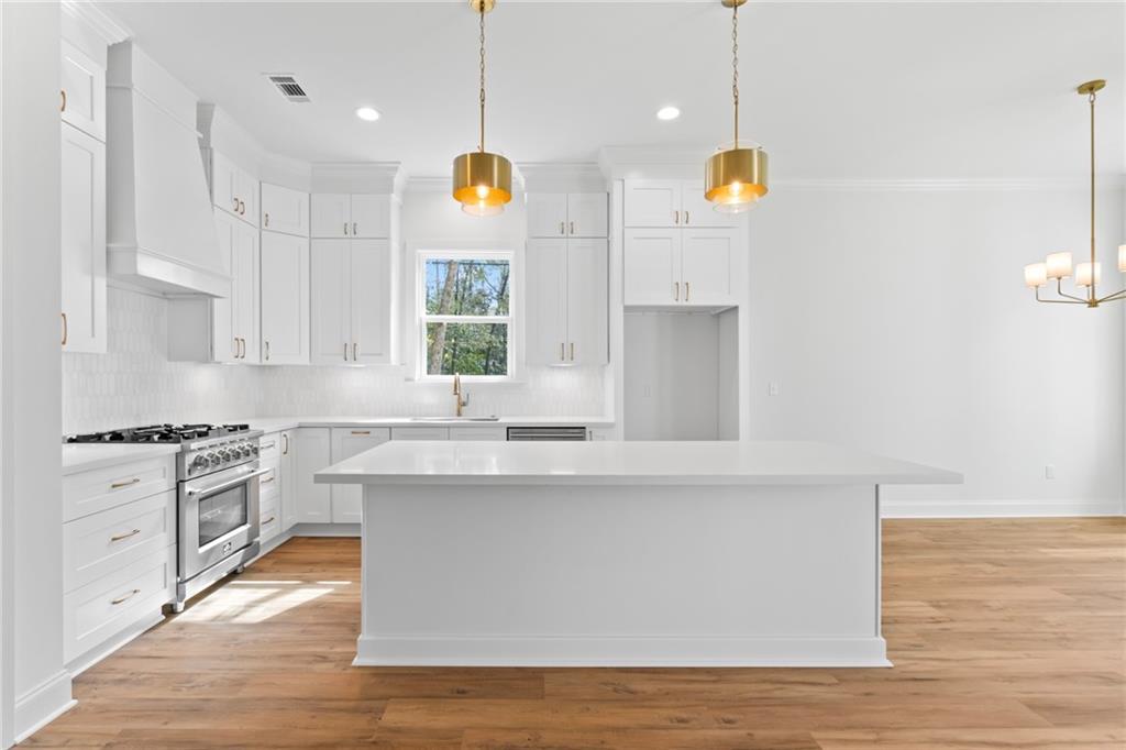 503 W 7TH Avenue