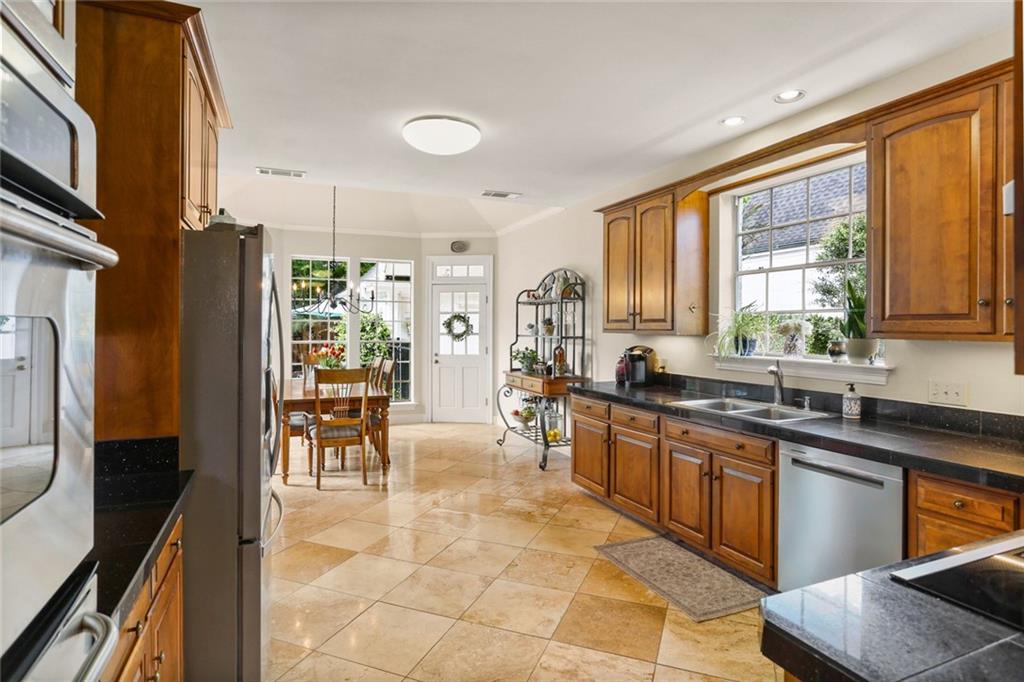 137 LAKEWOOD ESTATES Drive