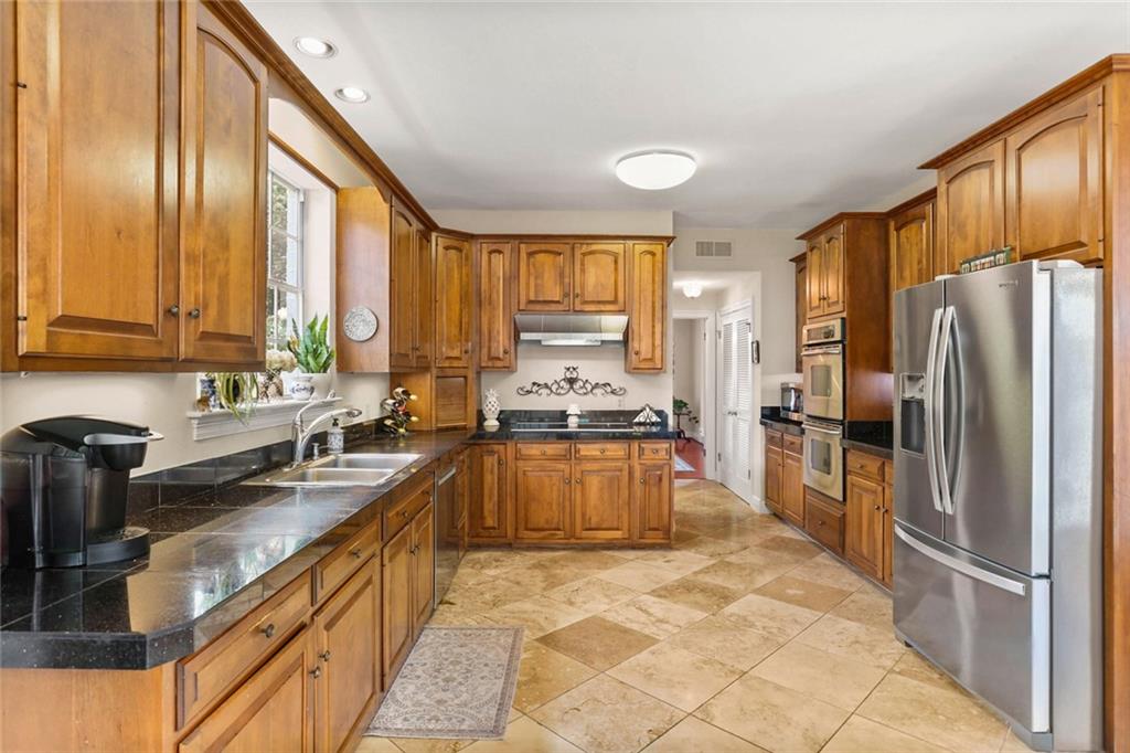 137 LAKEWOOD ESTATES Drive