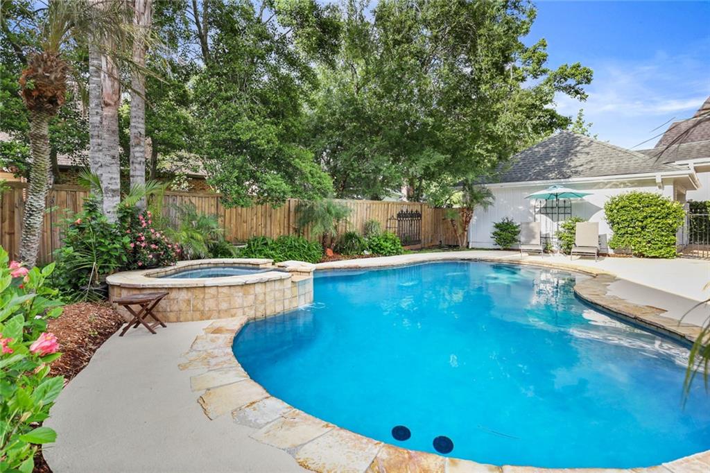 137 LAKEWOOD ESTATES Drive
