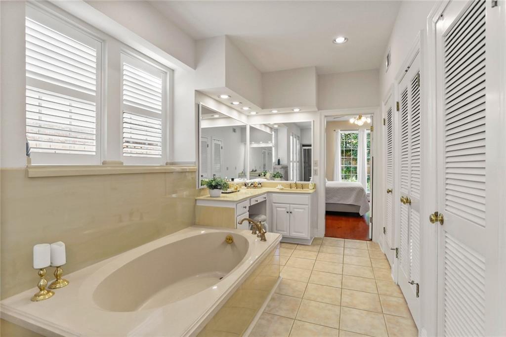 137 LAKEWOOD ESTATES Drive