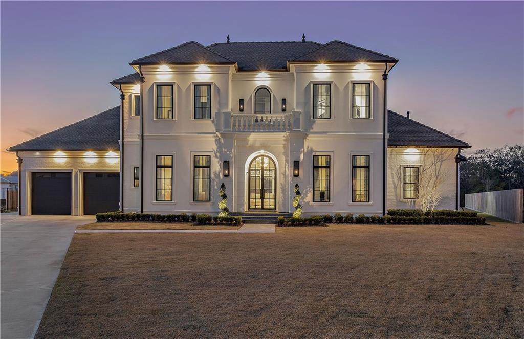 605 TALL OAKS COURT