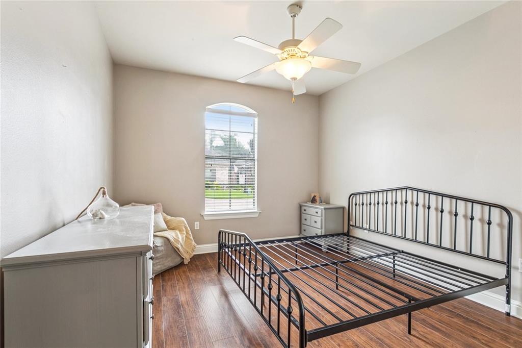 141 SAINT CALAIS Place