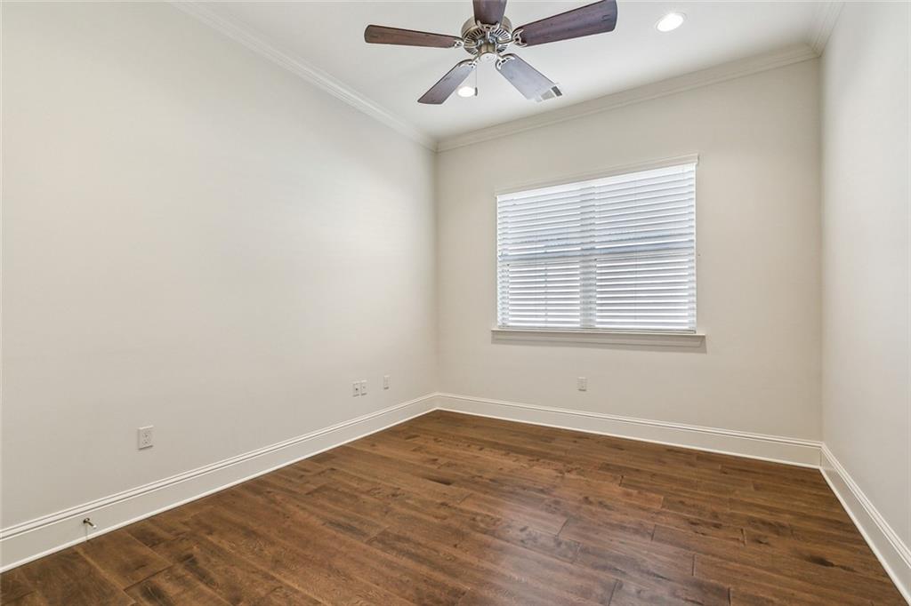116 ST. CALAIS Place