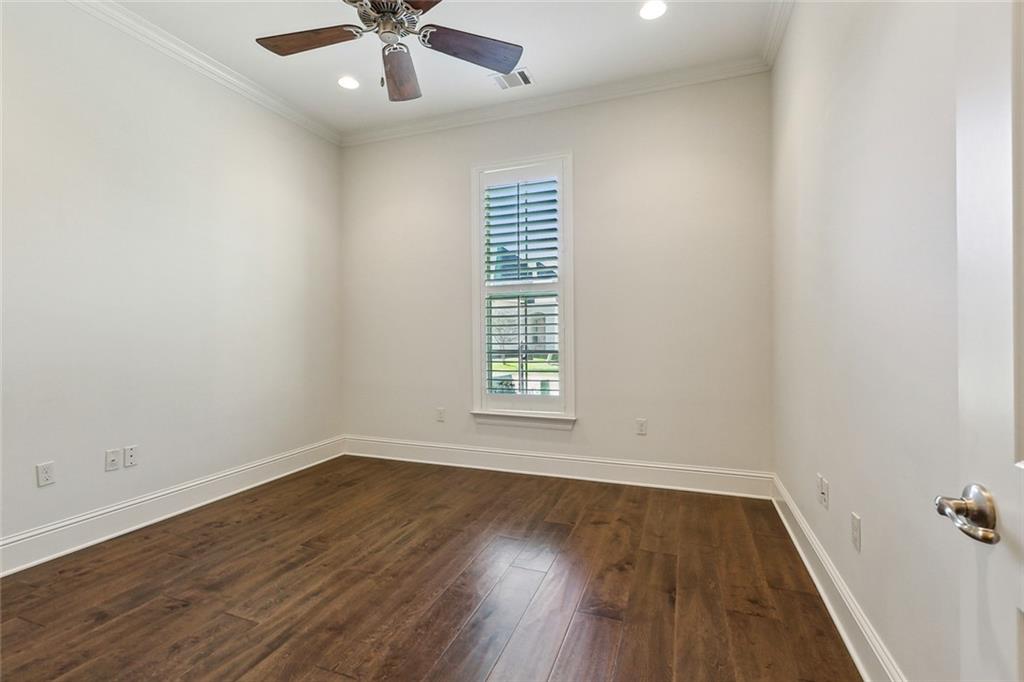 116 ST. CALAIS Place
