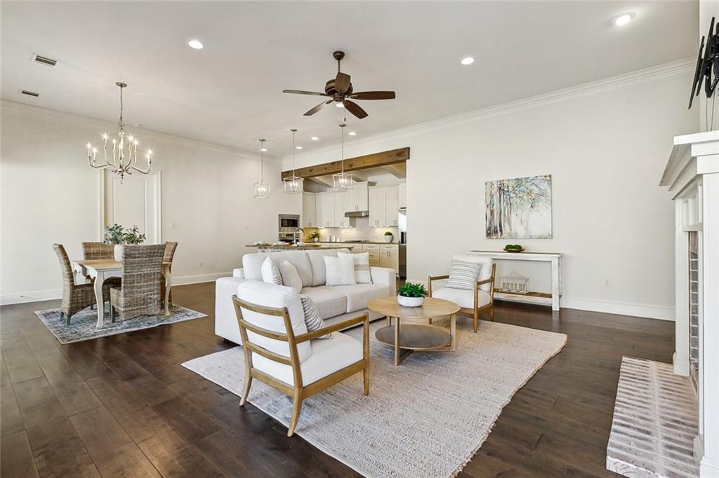 116 ST. CALAIS Place