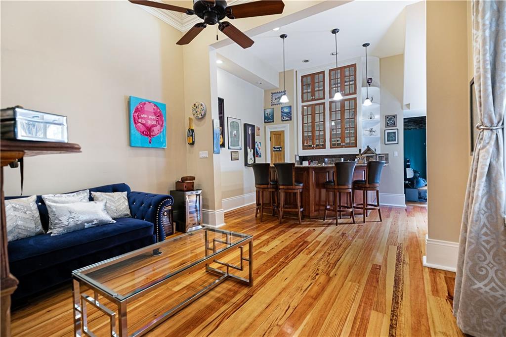 1527 SIXTH Street