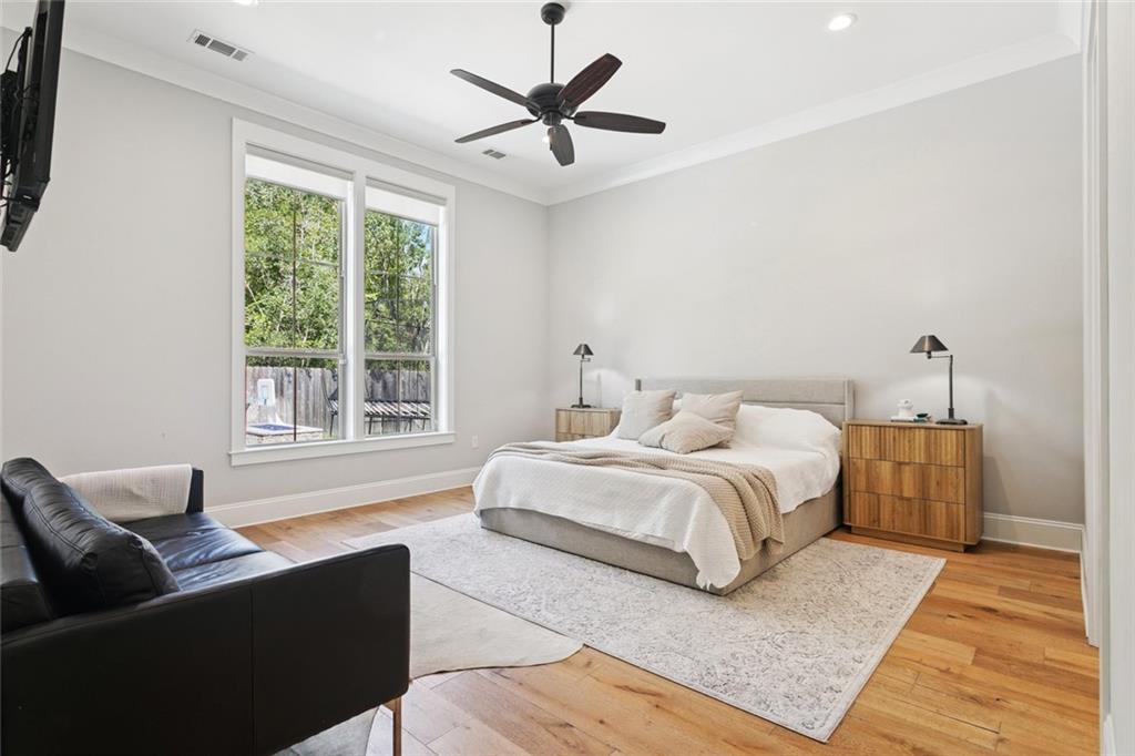 383 RUE CHARLOTTE Road