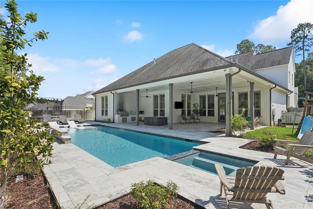 383 RUE CHARLOTTE Road