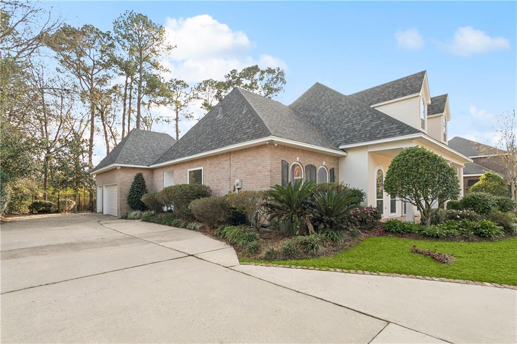 118 BEAU CHASSE Drive
