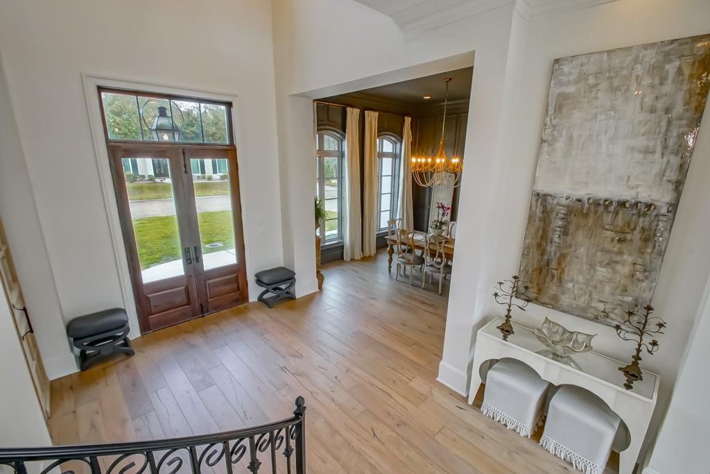 208 FOREST OAKS Drive
