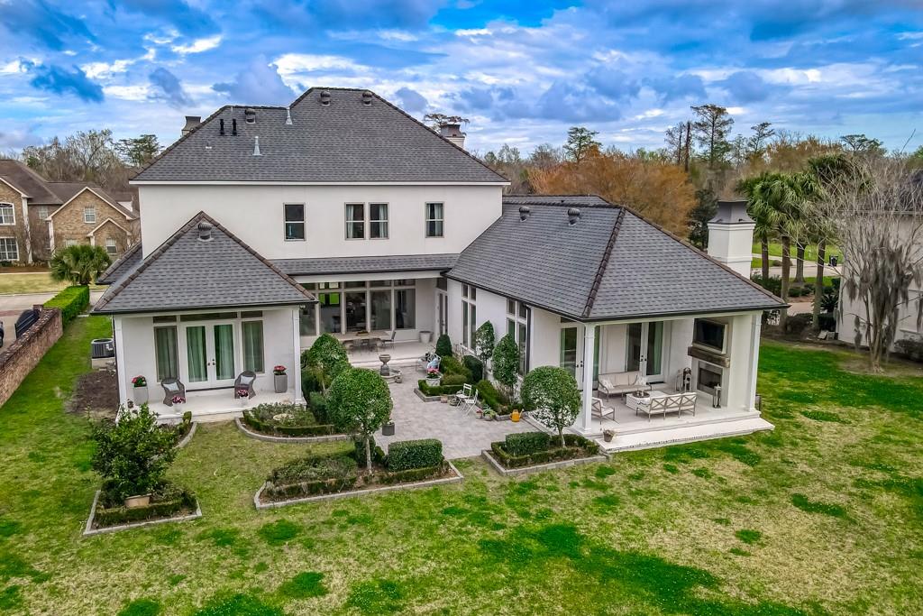 208 FOREST OAKS Drive