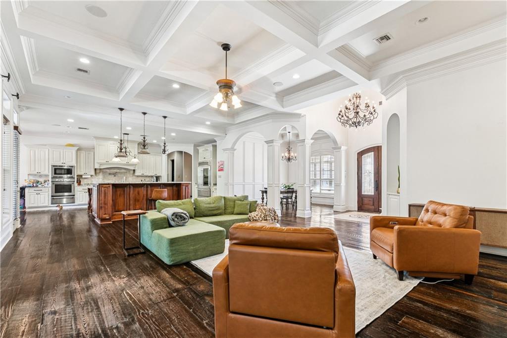 117 HARDWOOD Drive